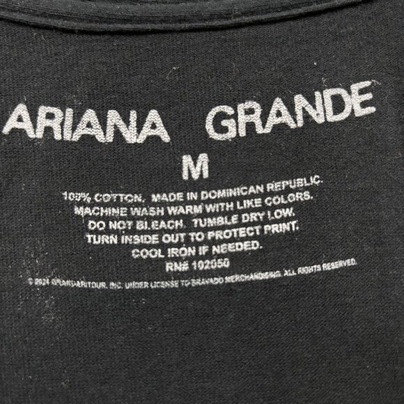 Ariana Grande Positions Cover T-shirt size medium - Picture 4 of 4